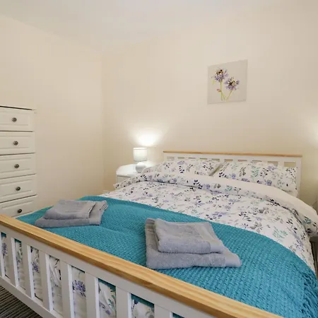 Holiday home Holly St Bees